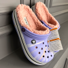 CROCS CROCBAND KÜRKLÜ LİLA DESENLİ TERLİK